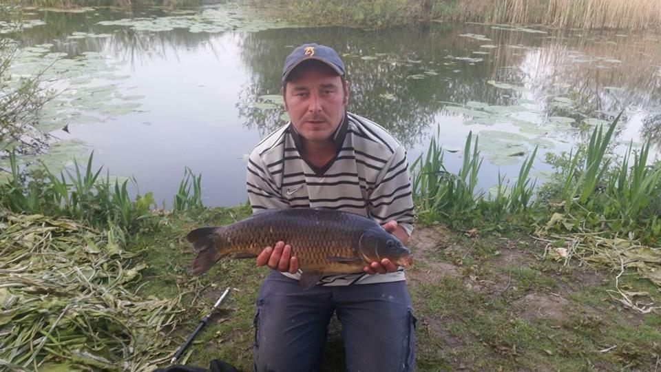 Marsh Water Ponds Fishery Villa Kidwelly Ngoại thất bức ảnh
